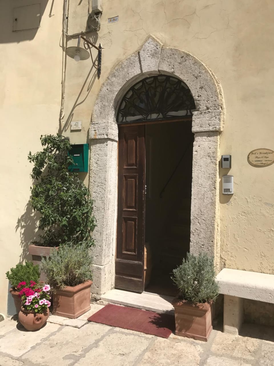 Facade/entrance