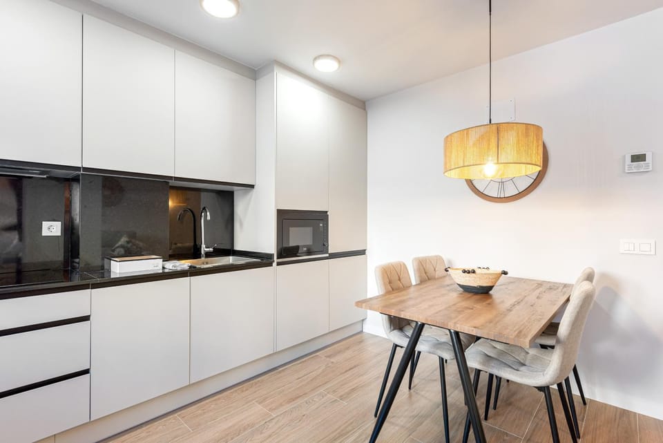 Property building, Kitchen or kitchenette, Living room