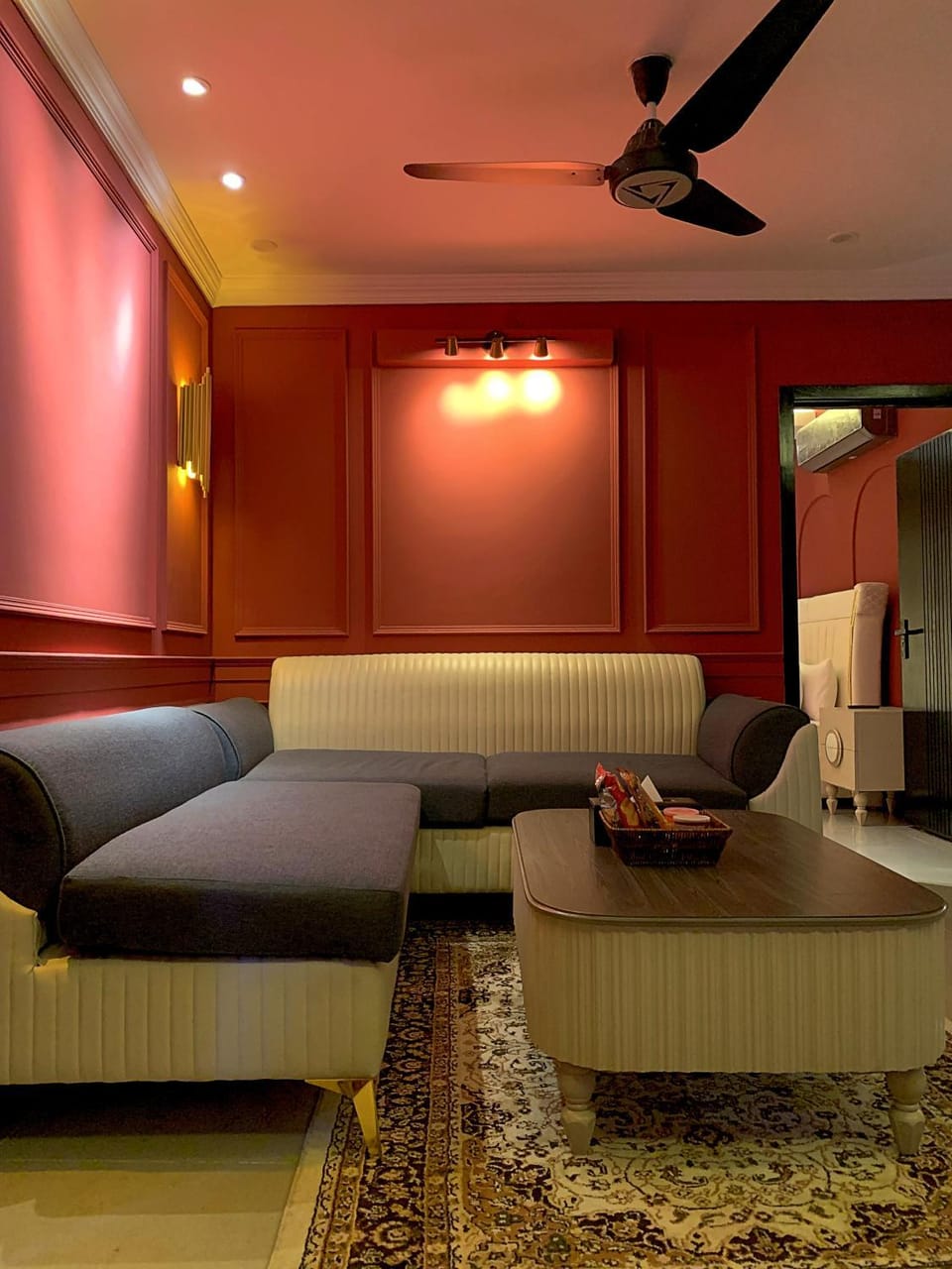 TV and multimedia, Living room, Seating area, fireplace
