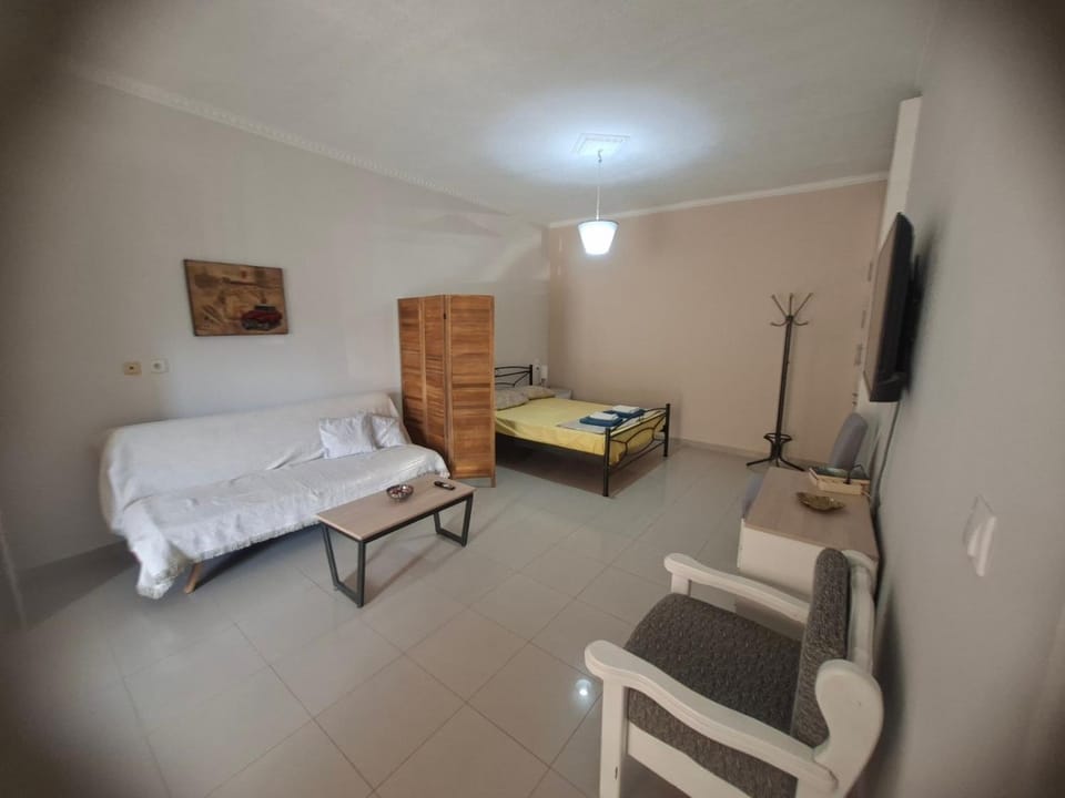 Chrisa's Home Apartment in Euboea