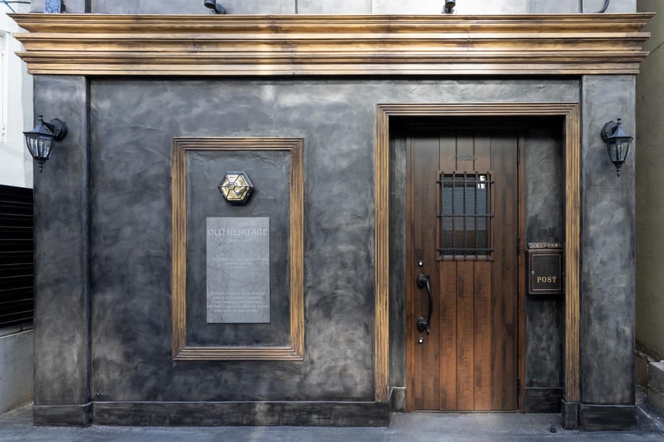 Facade/entrance
