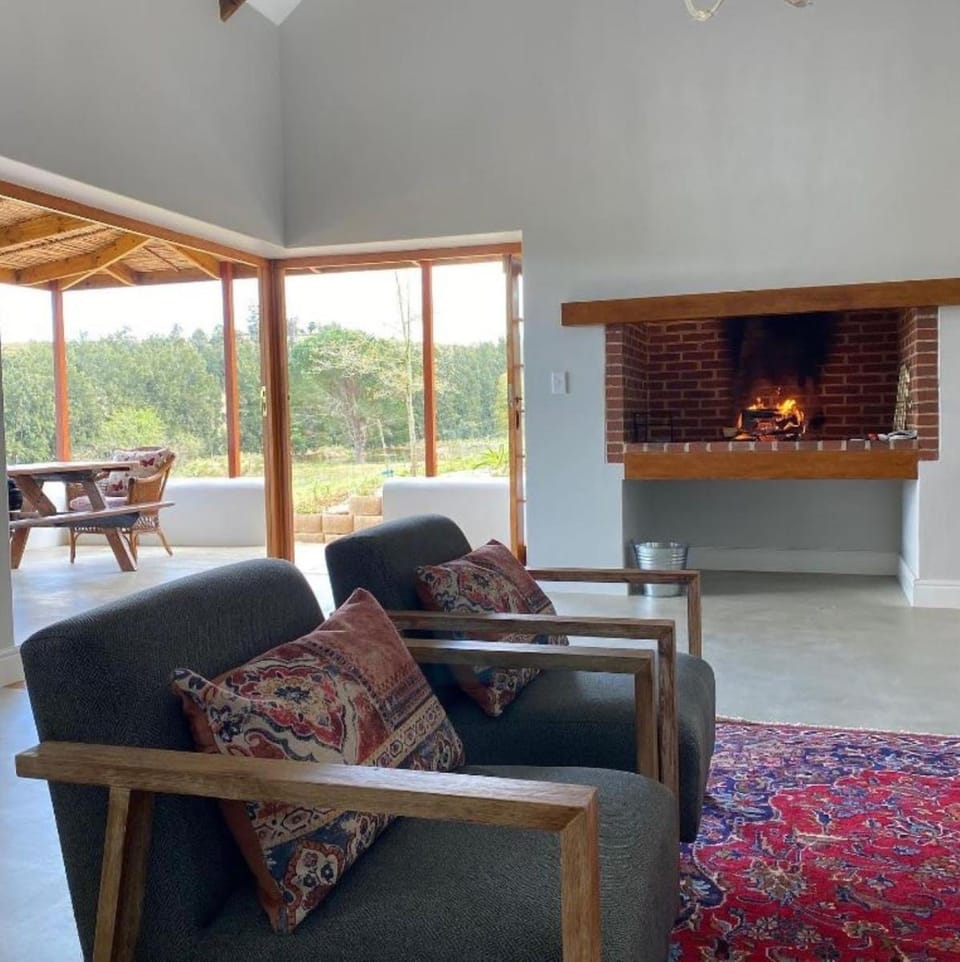 Patio, BBQ facilities, Living room, Seating area