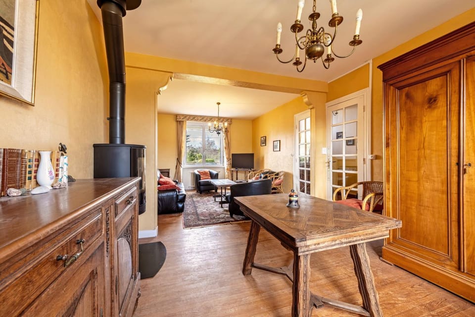 Property building, Living room