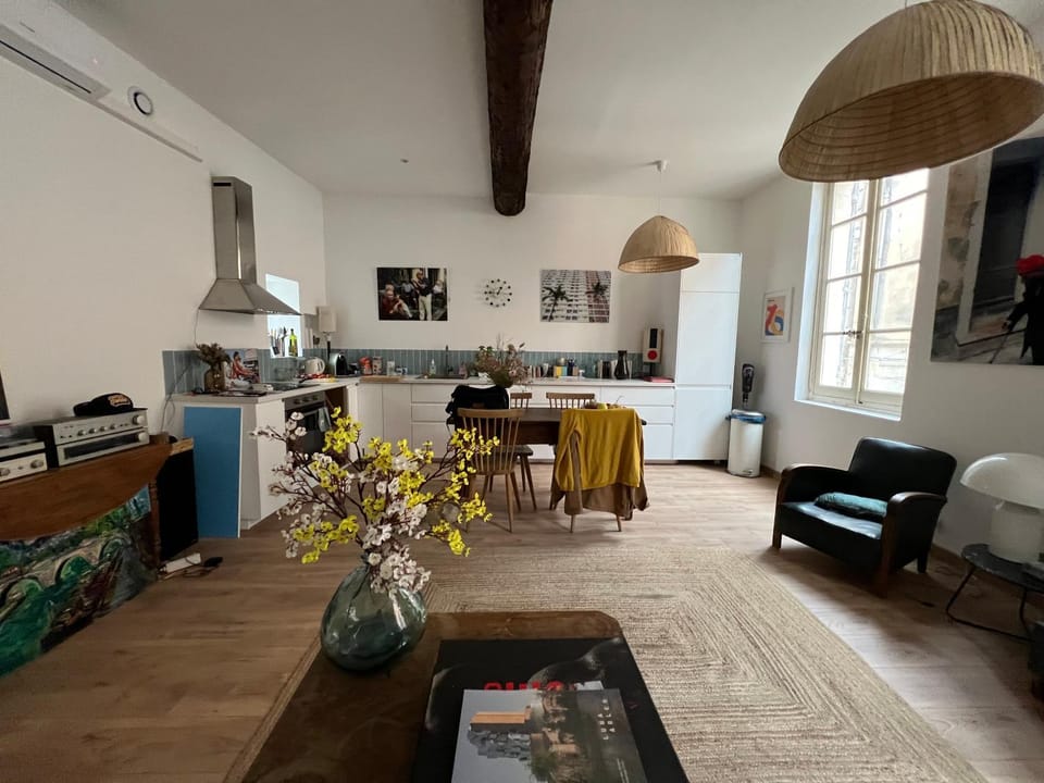 TV and multimedia, Living room, Dining area