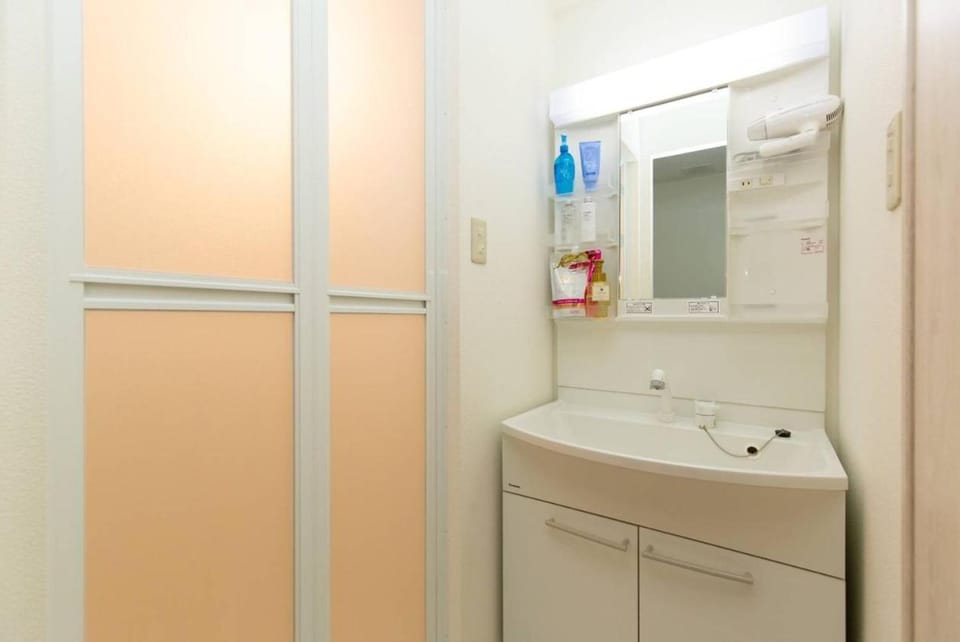 ゲストハウス大国町駅前 Apartment in Osaka