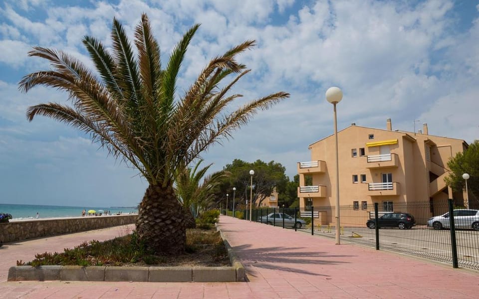 MEDDAYS VILLA SAN MIGUEL Villa in Baix Camp