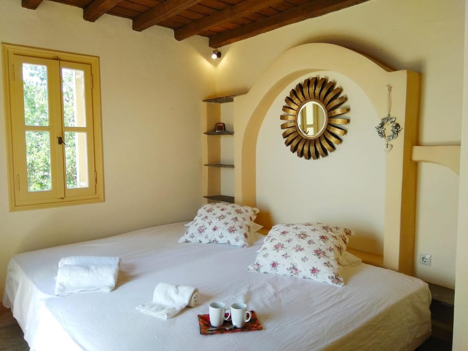 Tinian View Bee Home Maisonette House in Decentralized Administration of the Aegean