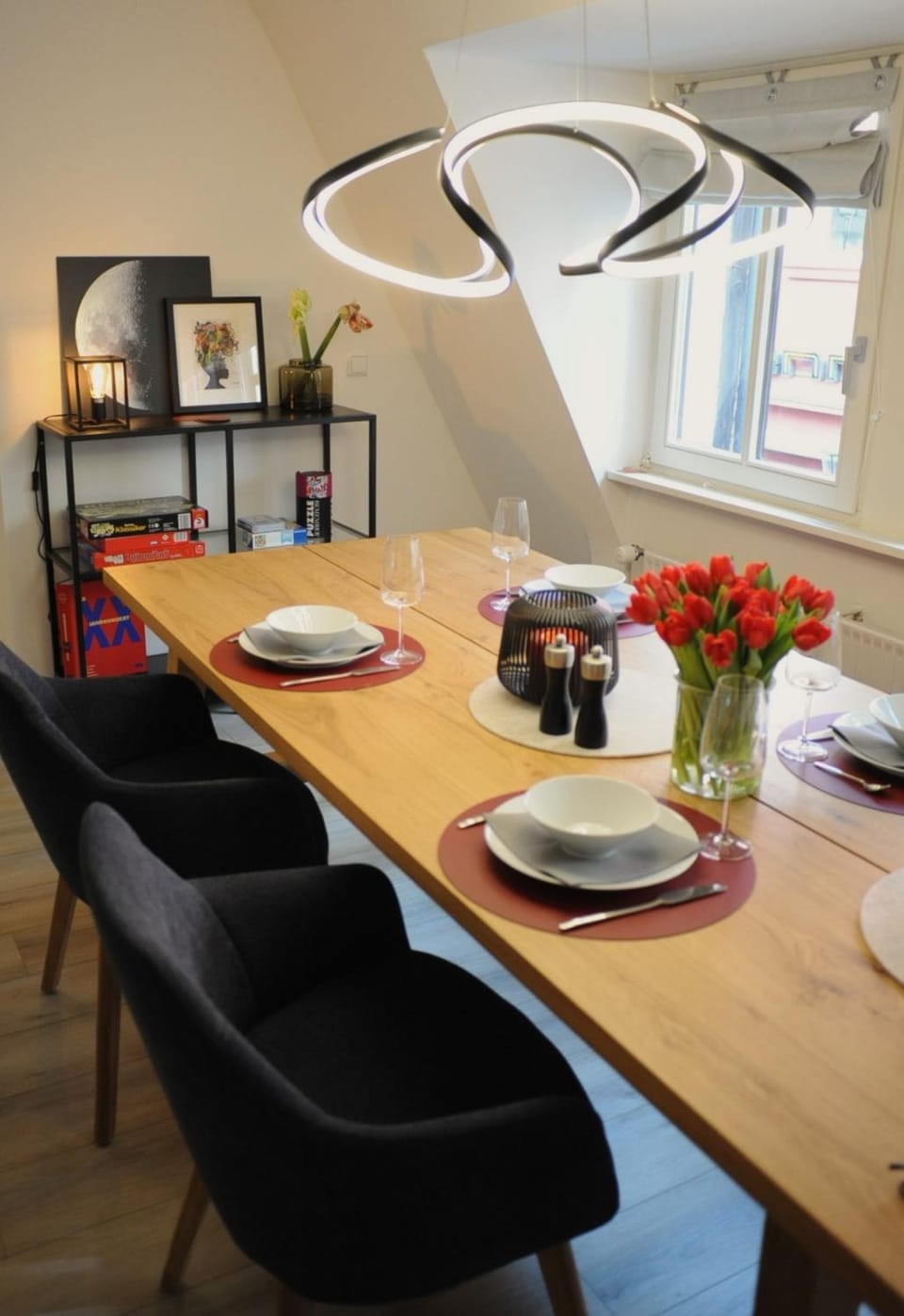 Living room, Seating area, Dining area