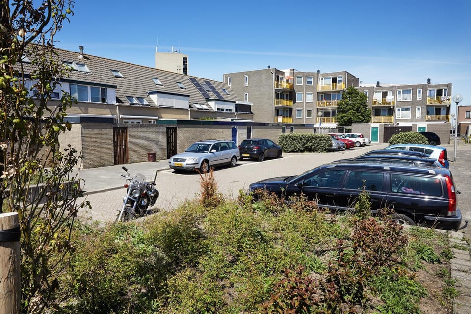 Neighbourhood, Street view, Location, Parking