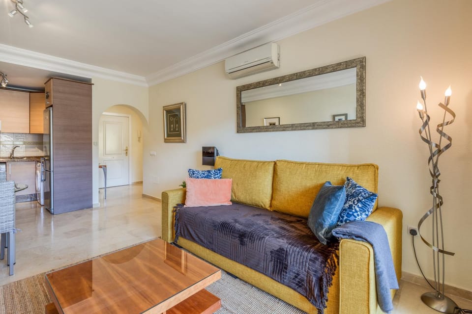 Kitchen or kitchenette, Living room, Seating area