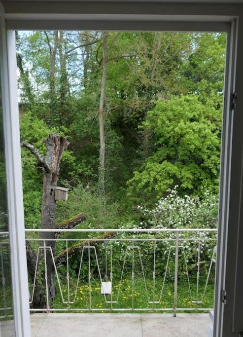 Ruhige 4-Zi-Wohnung mit großem Balkon und Blick ins Grüne Apartment in Karlsruhe