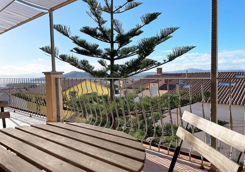 Natural landscape, View (from property/room), Balcony/Terrace