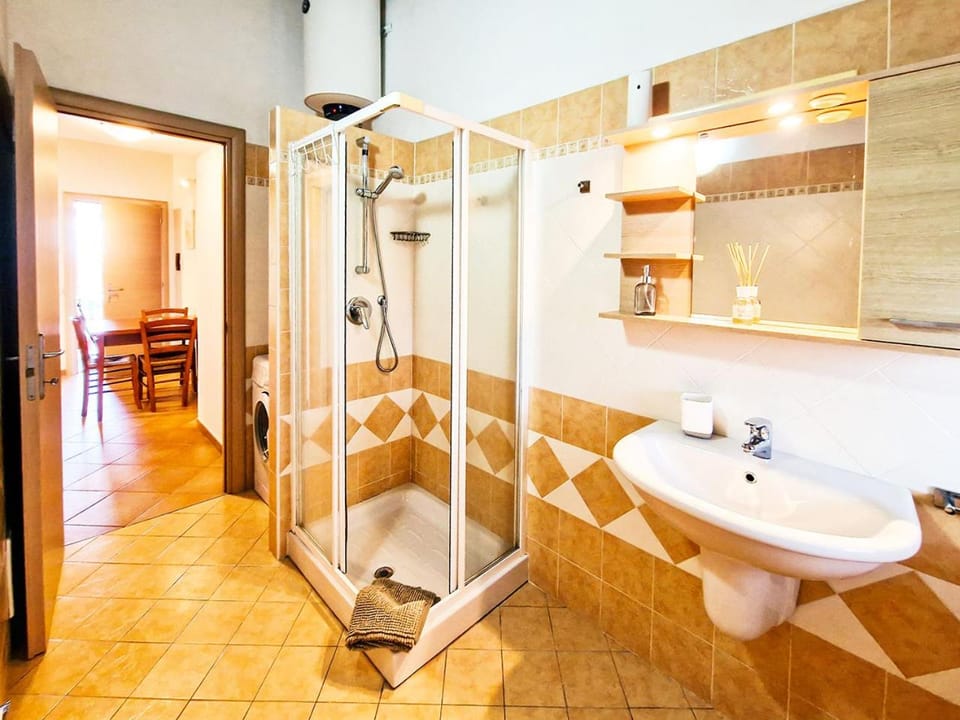 Shower, Toilet, Bathroom, bidet, washing machine