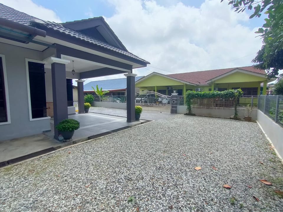 Garden view, Parking