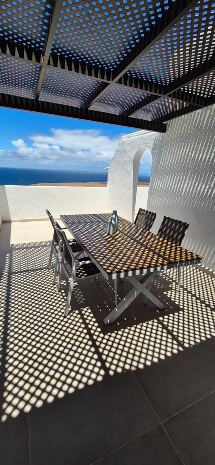 Day, Natural landscape, View (from property/room), Balcony/Terrace, Balcony/Terrace, Seating area, Dining area, Sea view