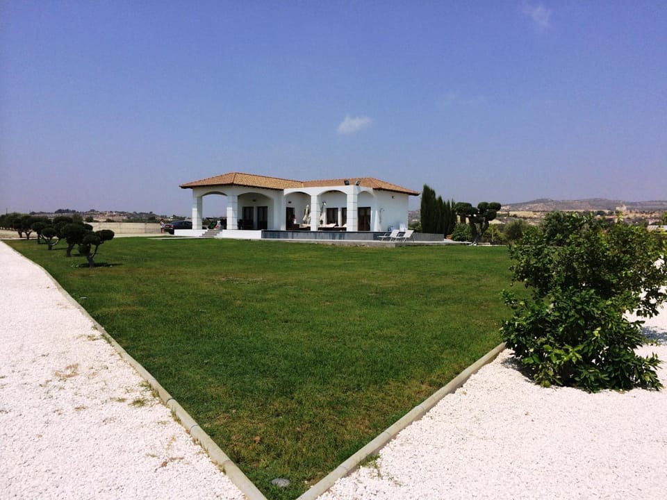 Property building, Garden