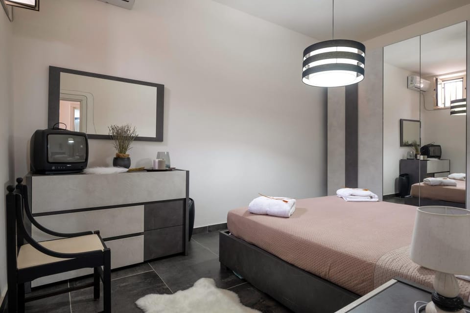 Living room, Bedroom