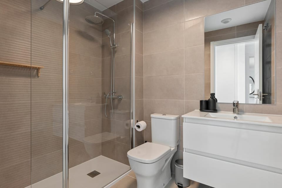 Nohemi - elegant city and beach apartment Apartment in Estepona