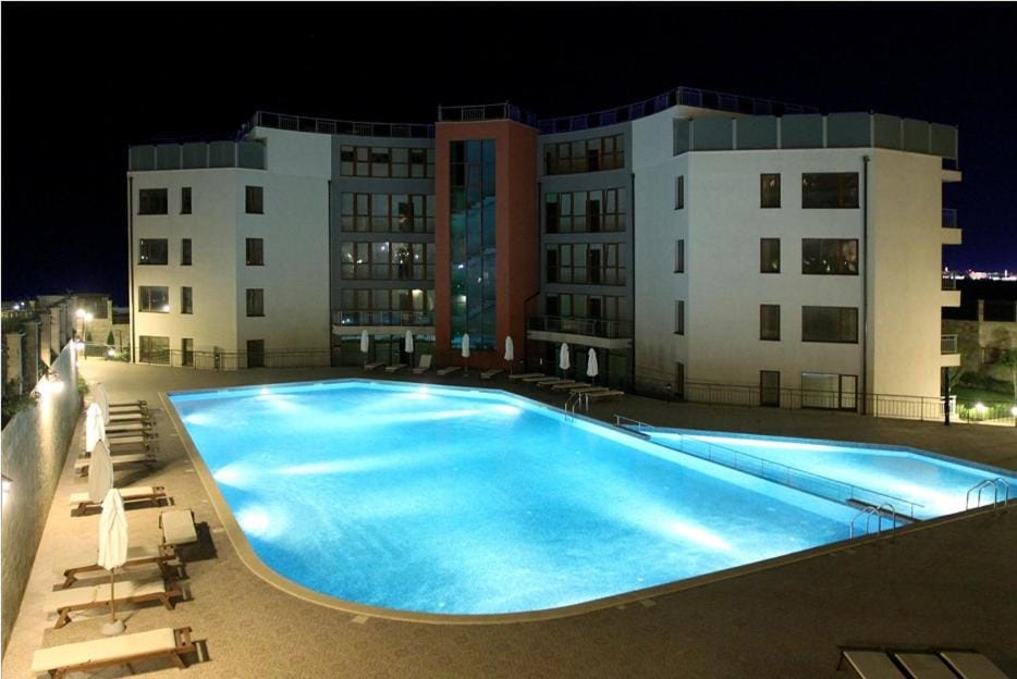 Sun Wave Sea and Pool View Apartment in Burgas Province