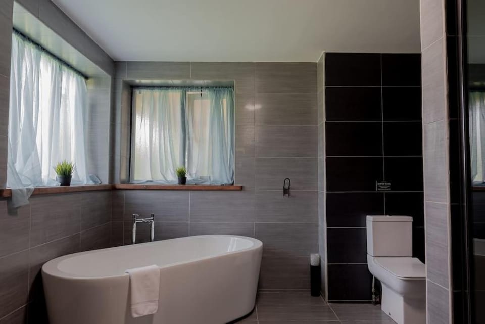 Bathroom, Bath