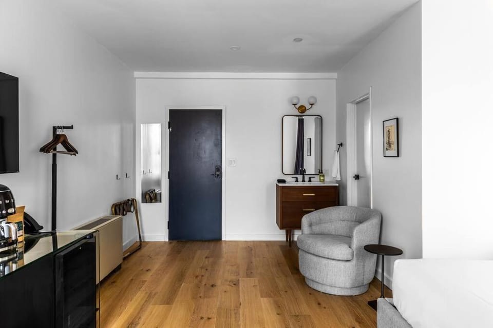 The Phenix DTWN Historic Hotel, King Bed, Room # 307 Apartment in Bangor