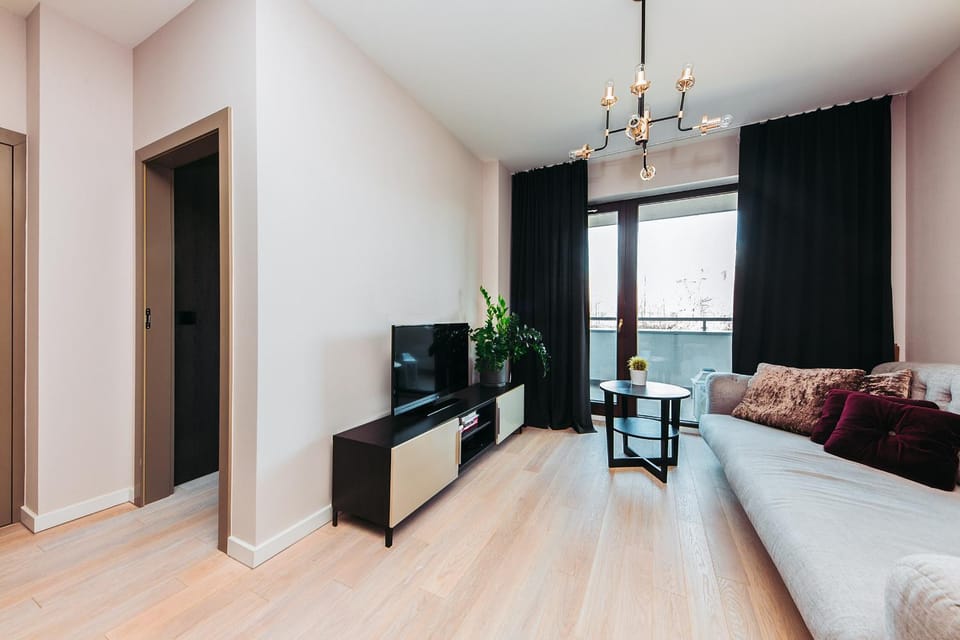High Standard close to the Center/Free Parking. Apartment in Warsaw