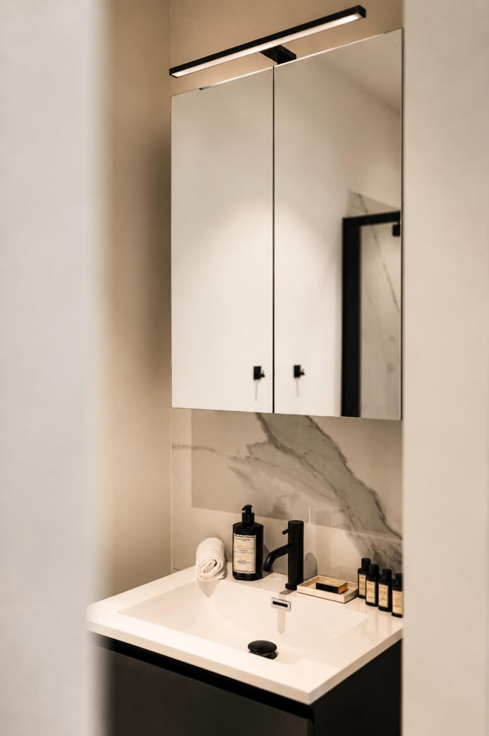 Bathroom, hair dryier, towels