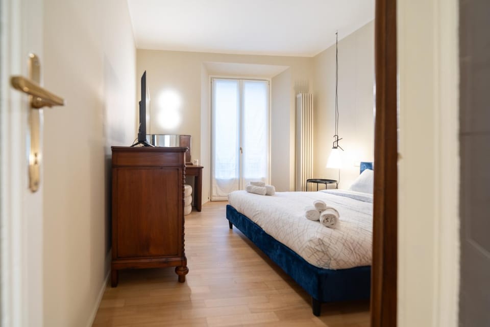 Bed, Photo of the whole room, Bedroom, towels, wardrobe