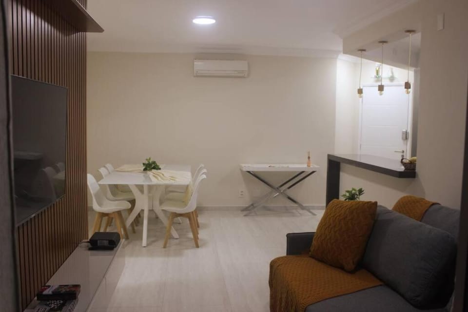 Living room, Seating area, Dining area, air conditioner