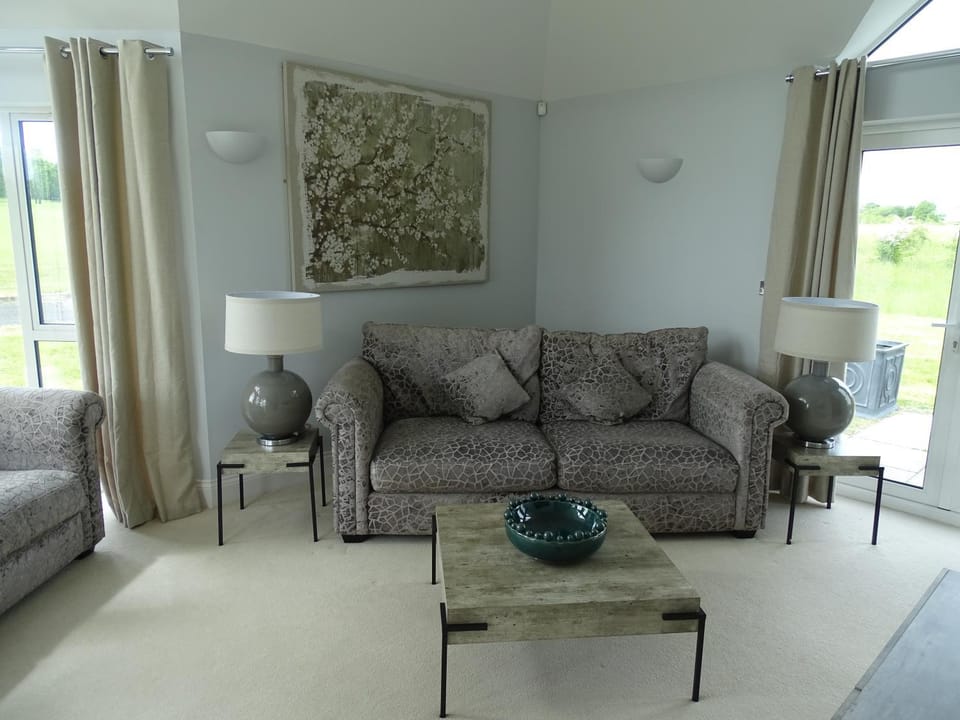 The Lodge - Bidford Grange Golf Course House in Wychavon District