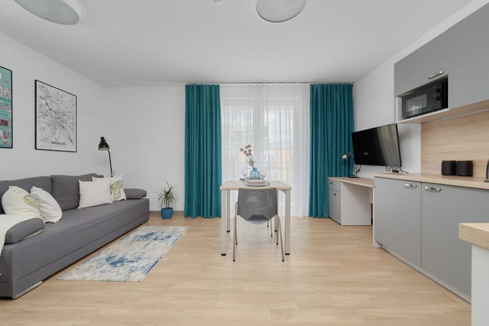 Bed, TV and multimedia, Photo of the whole room, Seating area