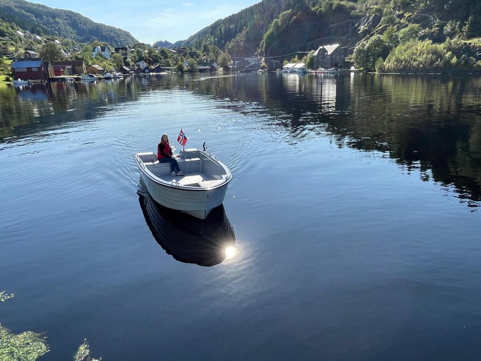 Sjötun Fjord Cabin, with boat Cabin in Vestland
