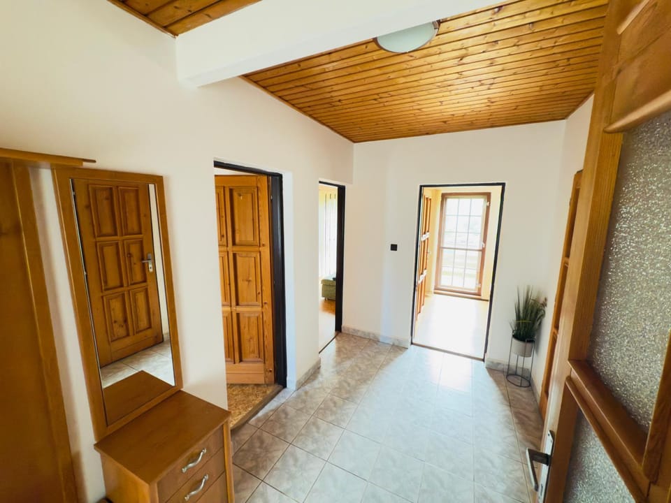 Photo of the whole room, wardrobe