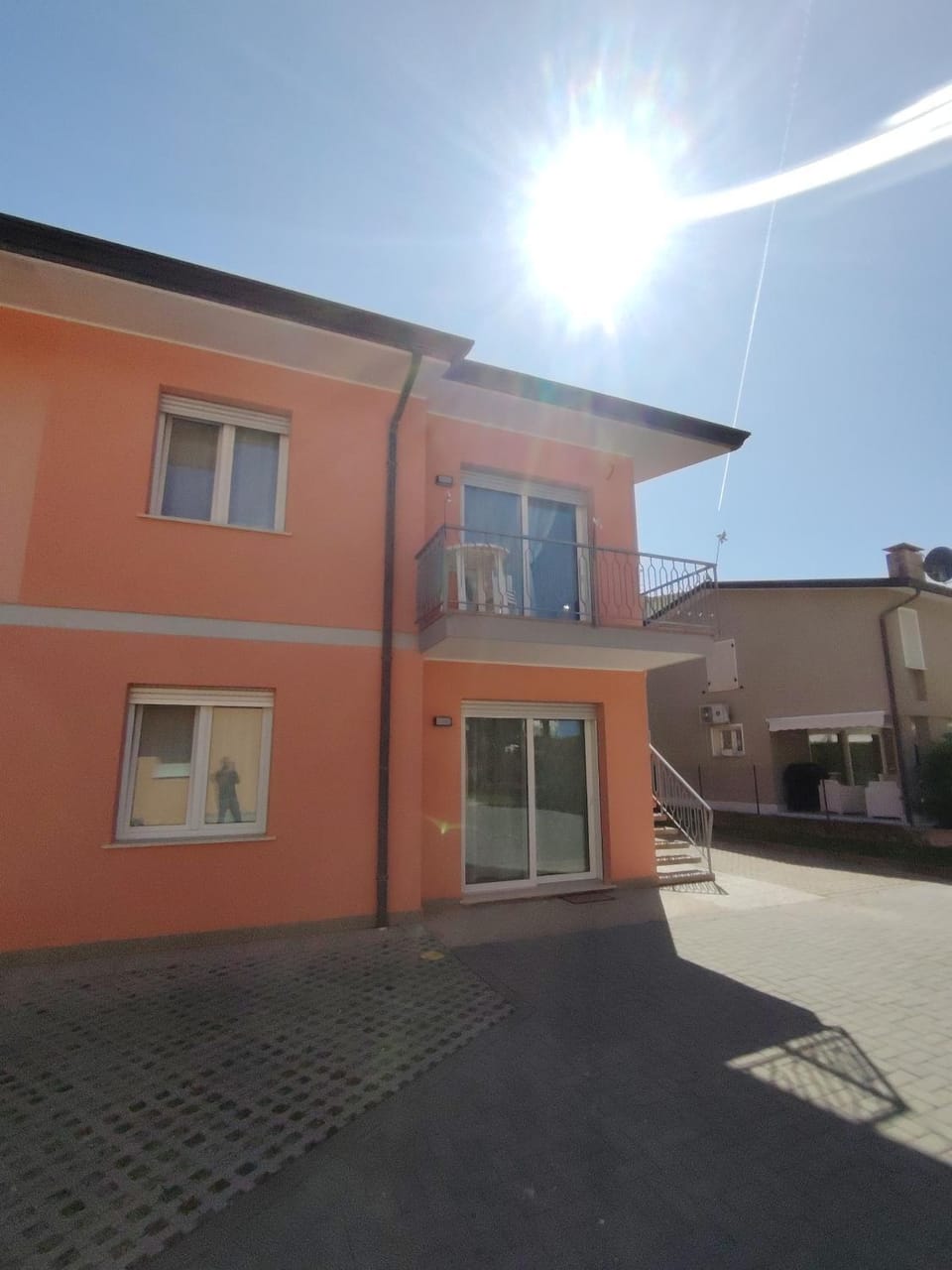 Facade/entrance