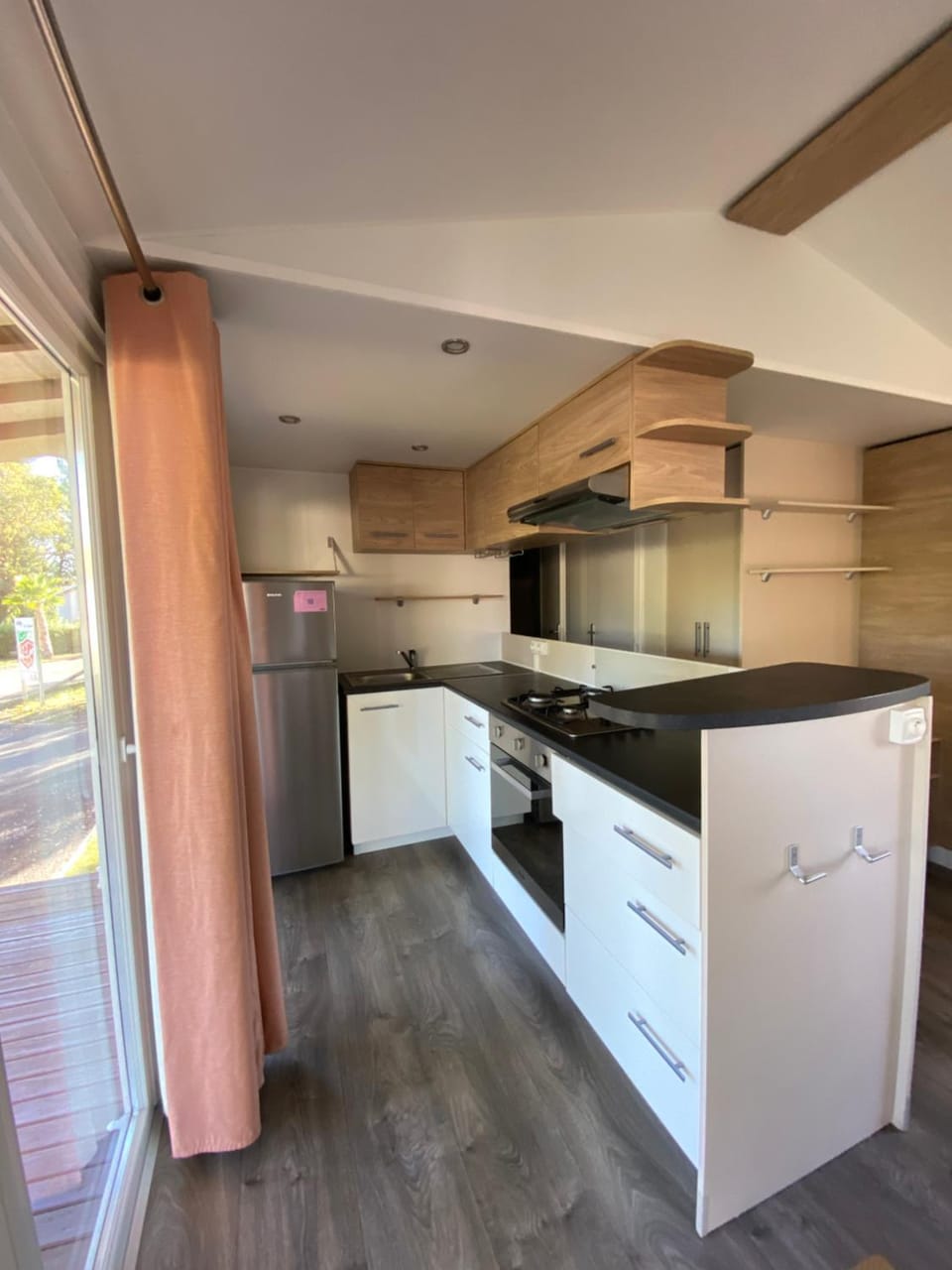 dishwasher, minibar, pet friendly, stove