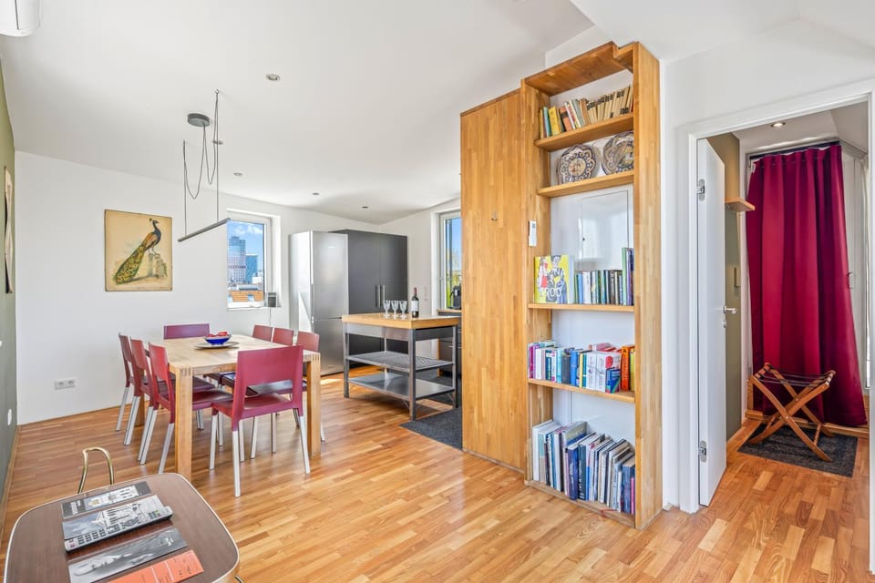 Living room, Dining area, kitchen