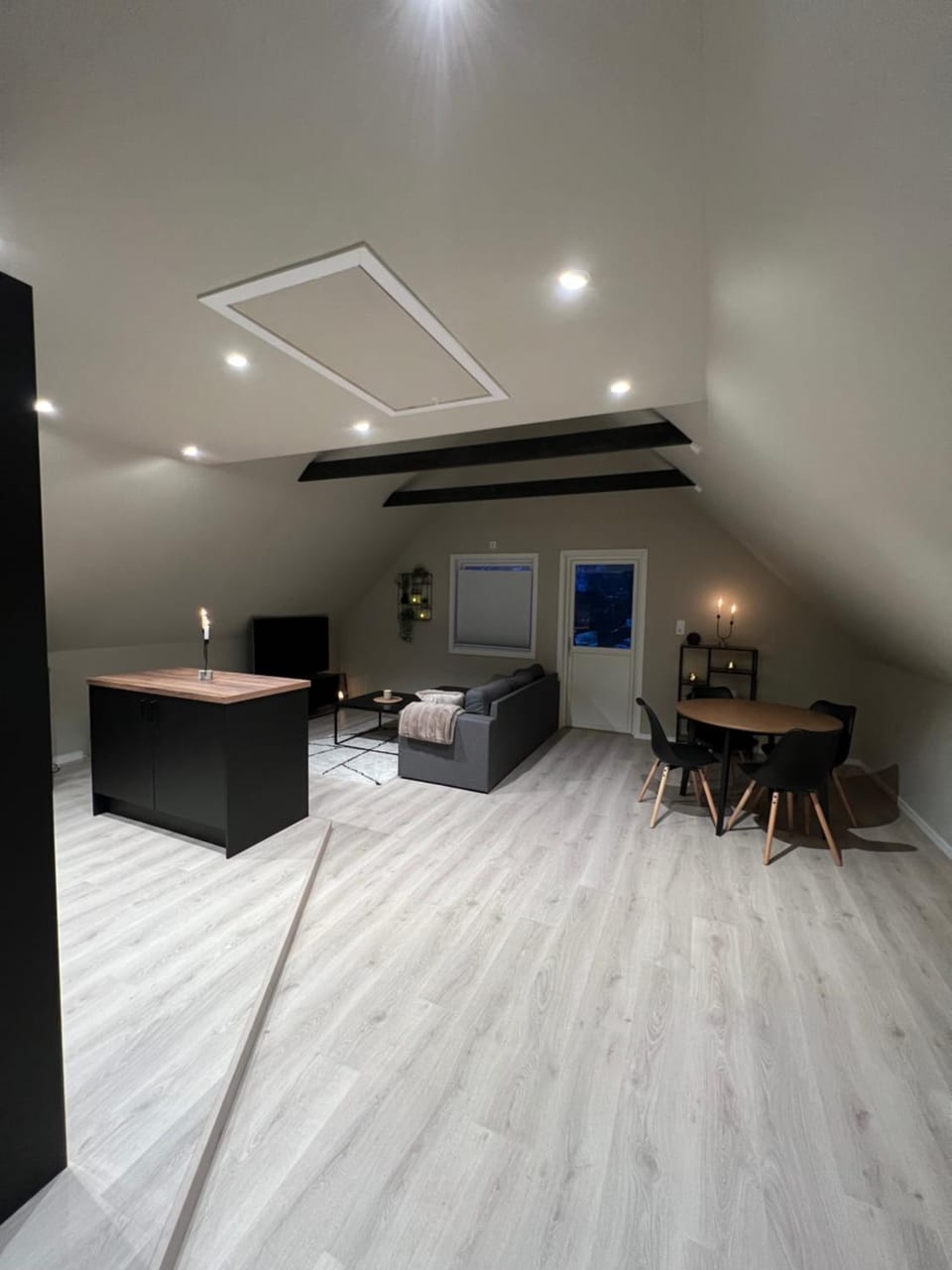 TV and multimedia, Living room, Seating area