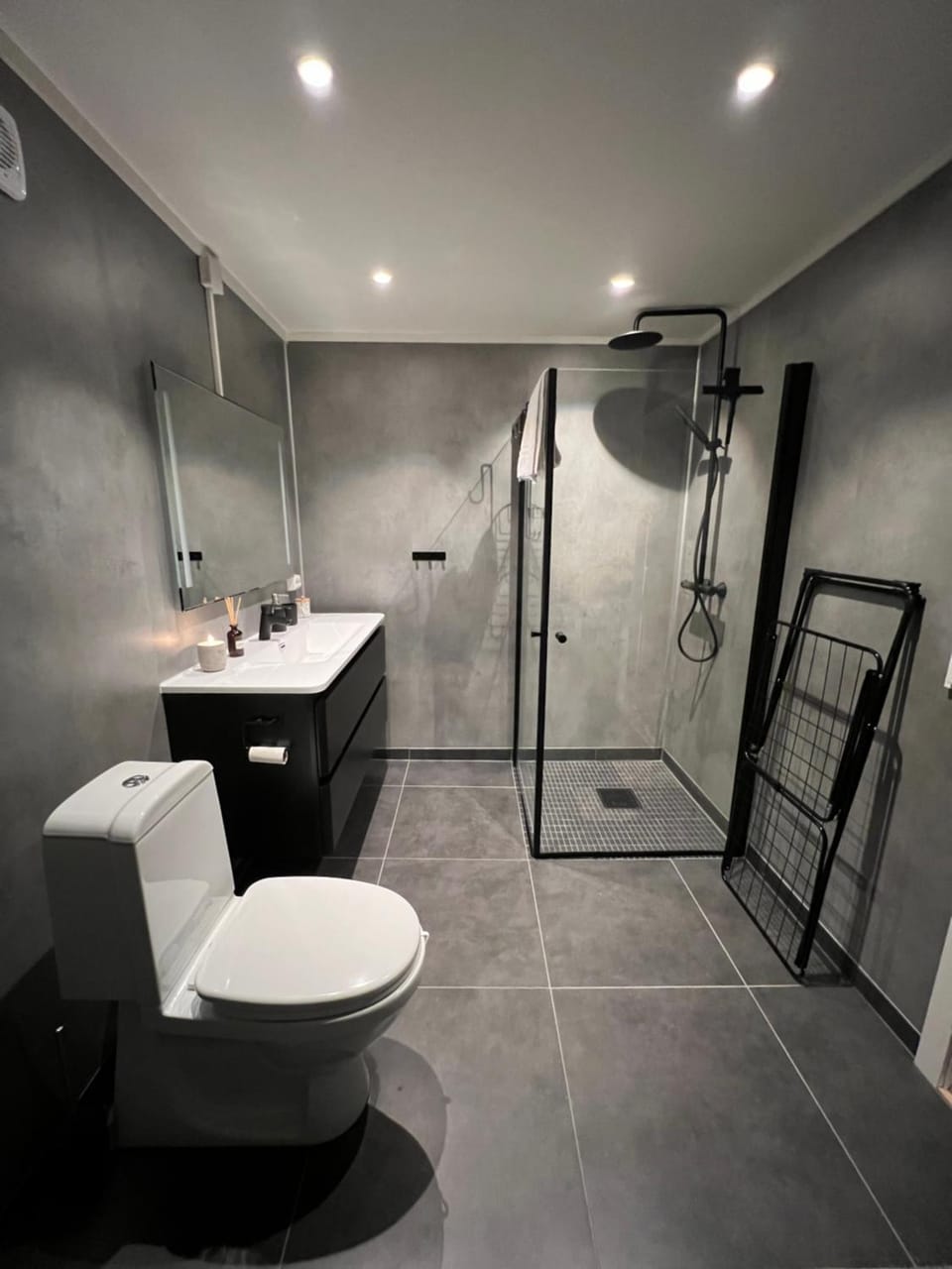 Shower, Toilet, Bathroom