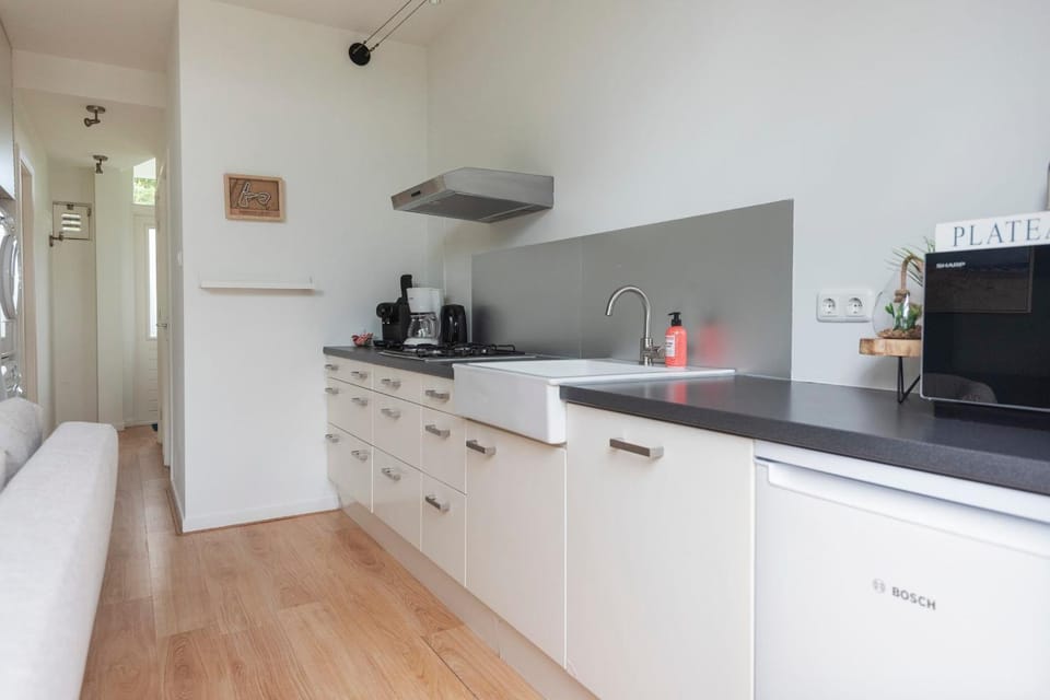 't Schelpje with free parking Apartment in Zandvoort