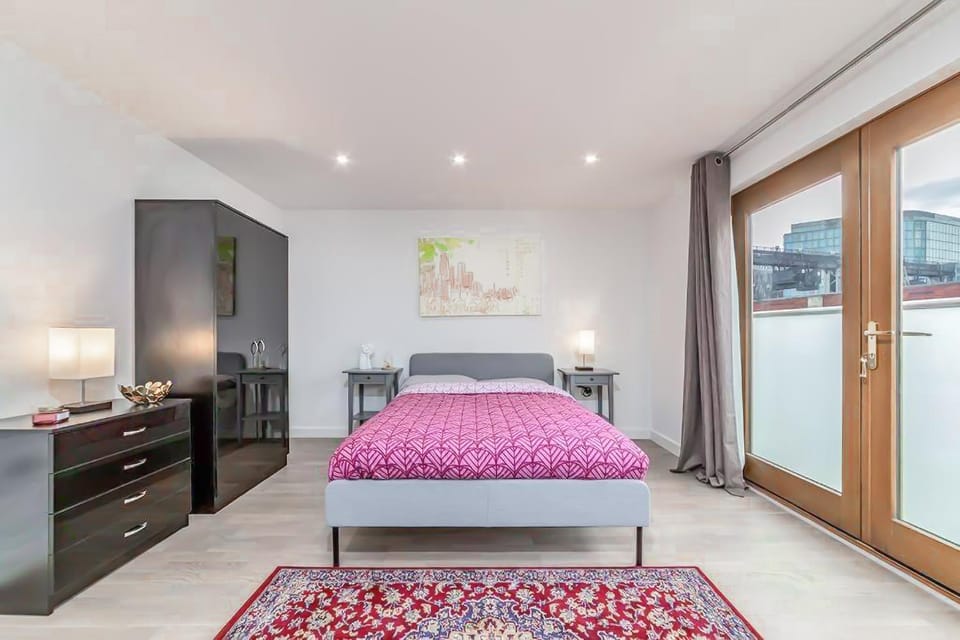 Bed, Photo of the whole room, Bedroom, wardrobe