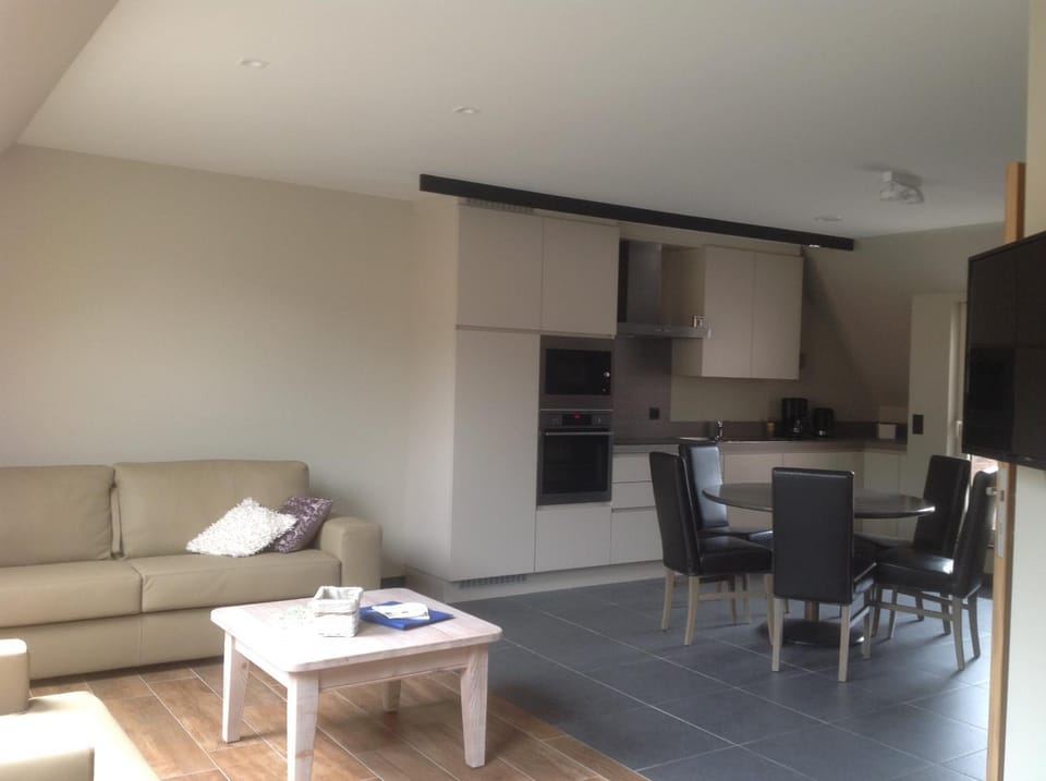 Kitchen or kitchenette, Living room, Dining area