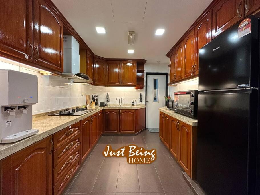 Just Being Home 10pax 3BR/3BA 4Queen/1Sofa Apartment in Federal Territory of Kuala Lumpur