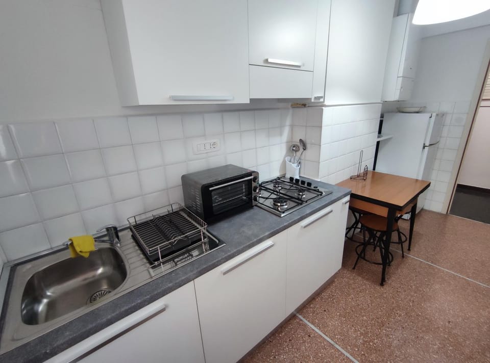 Kitchen or kitchenette, pet friendly