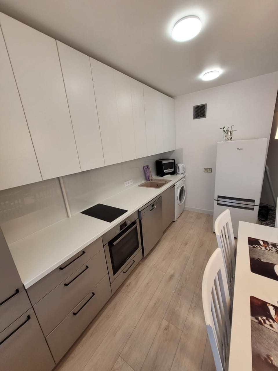 WHITE APARTMENTS free parking self check-inn Apartment in Riga