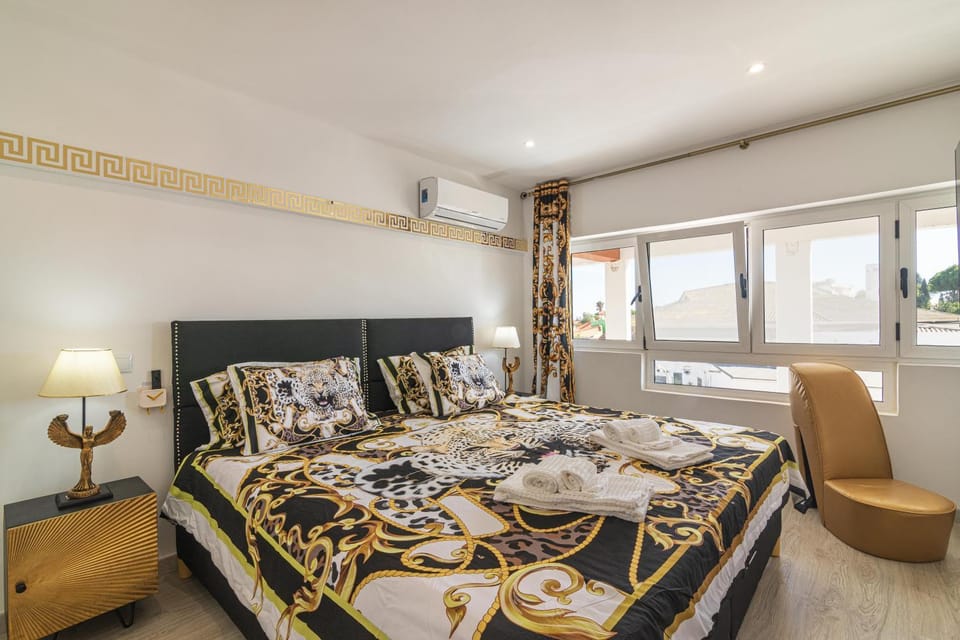 Living room, Bedroom