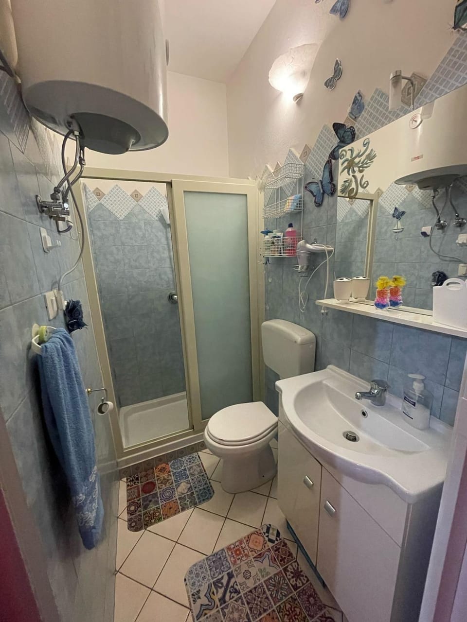 Shower, Toilet, Bathroom