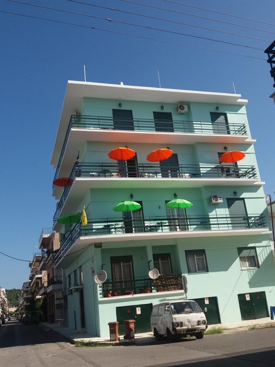 Property building, Neighbourhood, Balcony/Terrace