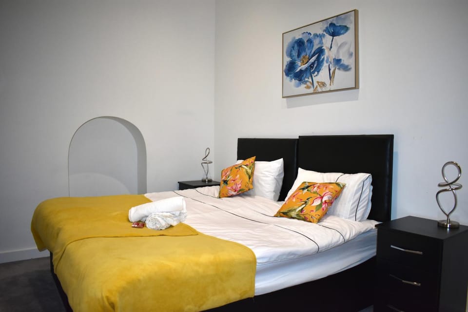 Luxury JQ 2 Bed Flat, Parking Apartment in Birmingham