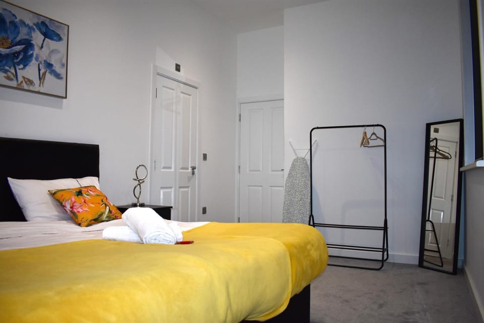 Luxury JQ 2 Bed Flat, Parking Apartment in Birmingham