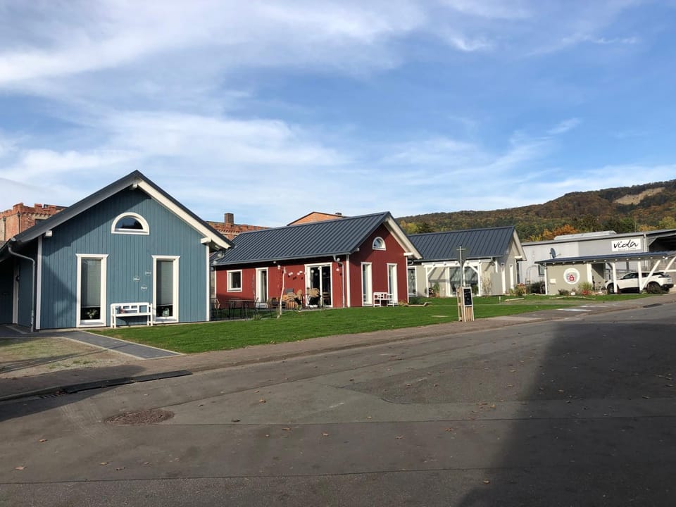 Property building, Street view, Parking